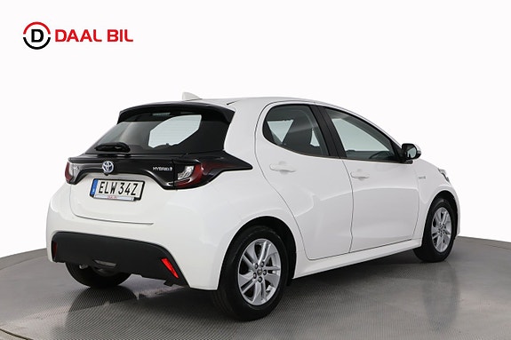 Toyota Yaris 6 of 24