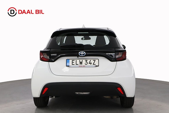 Toyota Yaris 7 of 24