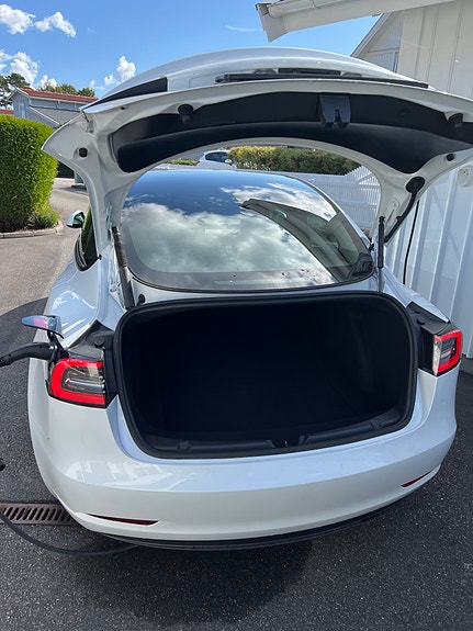 Tesla Model 3 7 of 10