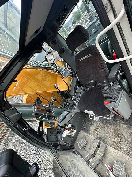 Liebherr R 926 Compact Makin 3D 2403 timmar 10 of 12