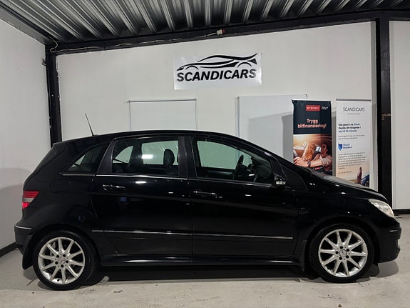 Mercedes-Benz B170 7 of 30