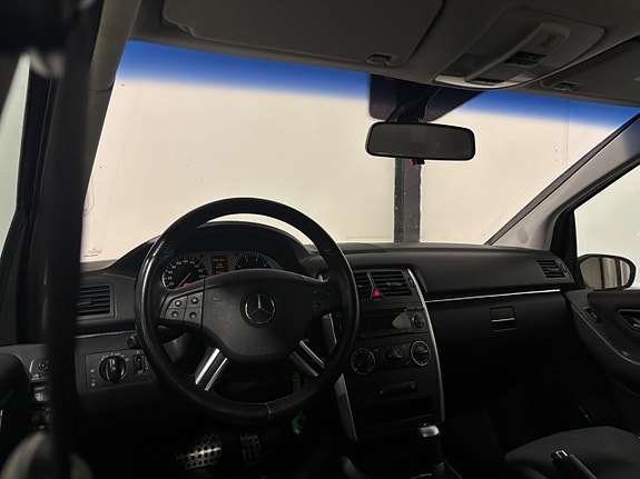 Mercedes-Benz B170 20 of 30