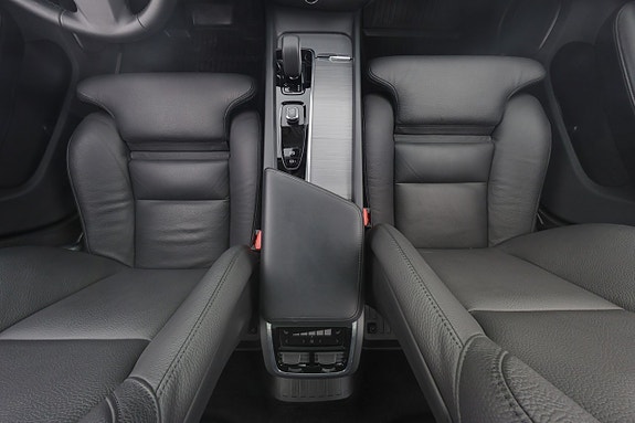 Volvo V60 Cross Country 14 of 27