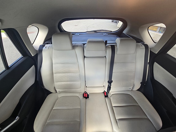 Mazda CX-5 8 of 12