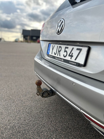 Volkswagen Passat 7 of 27