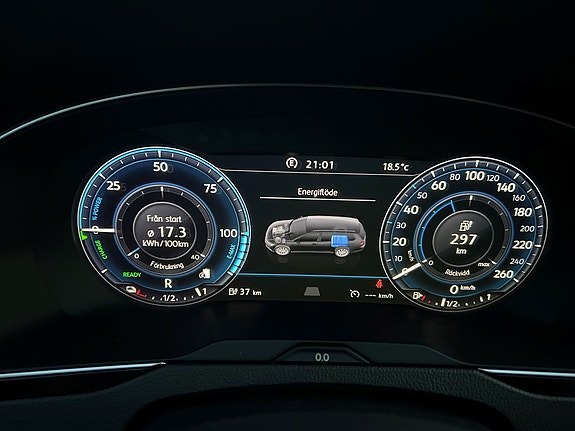 Volkswagen Passat 13 of 27