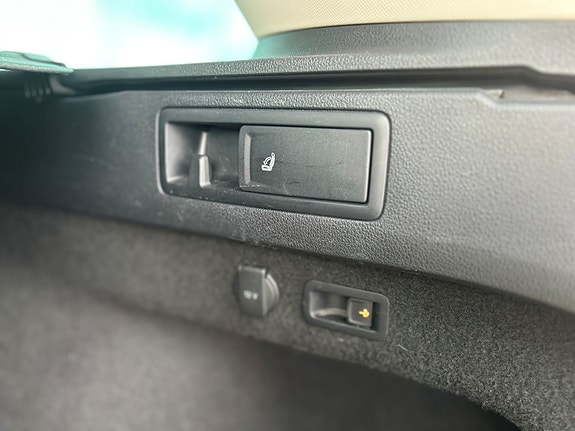 Volkswagen Passat 8 of 27