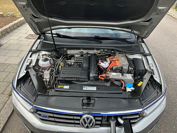 Volkswagen Passat 23 of 27