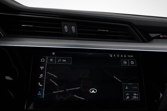 Audi Q8 21 of 29
