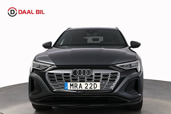 Audi Q8 2 of 29