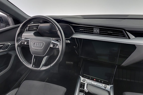 Audi Q8 15 of 29