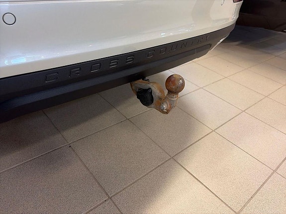 Volvo V60 Cross Country 10 of 13