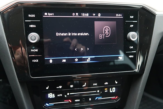 Volkswagen Passat Alltrack 9 of 13
