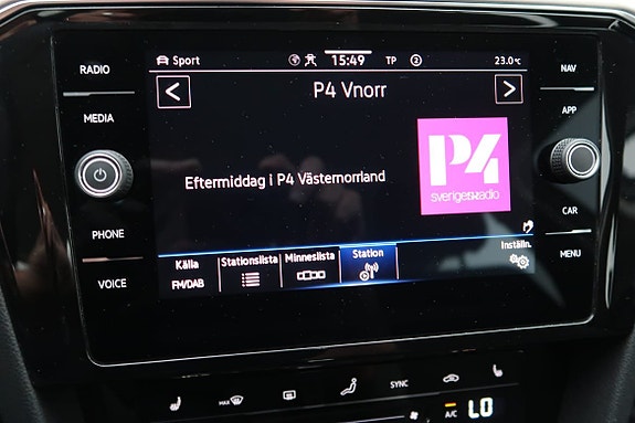 Volkswagen Passat Alltrack 10 of 13
