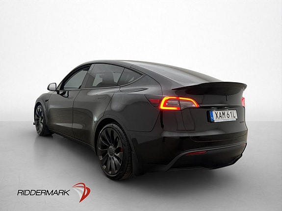 Tesla Model Y 9 of 27