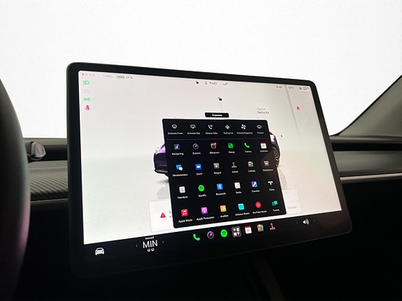Tesla Model Y 17 of 27