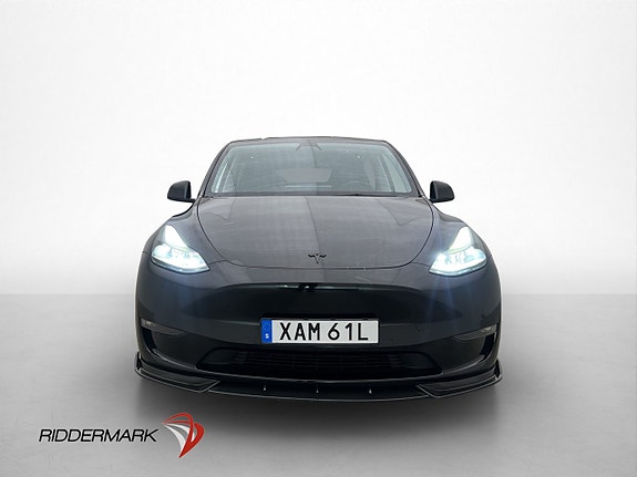 Tesla Model Y 3 of 28