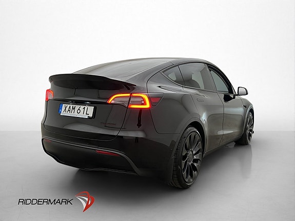 Tesla Model Y 6 of 27