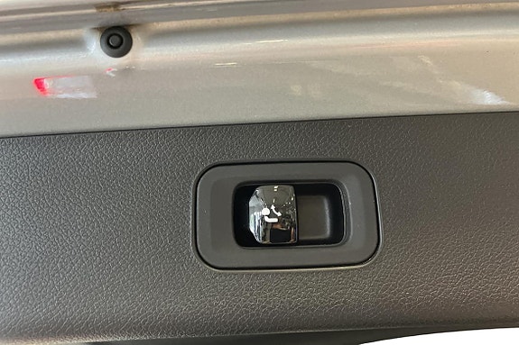Mercedes-Benz E300 de 17 of 22