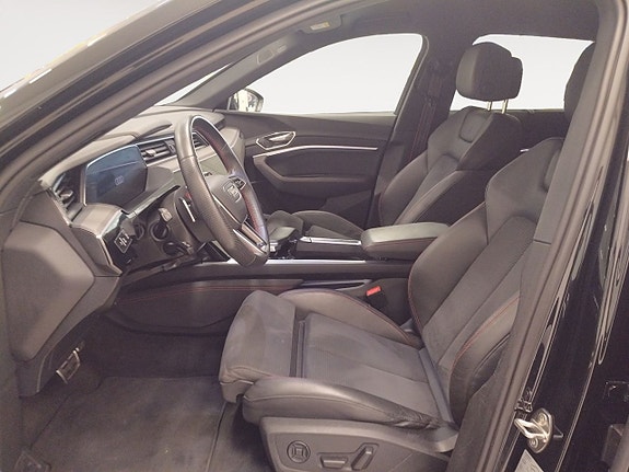 Audi Q8 9 of 21