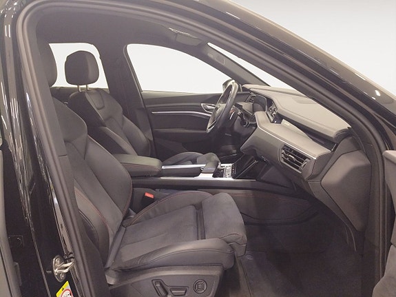 Audi Q8 14 of 21