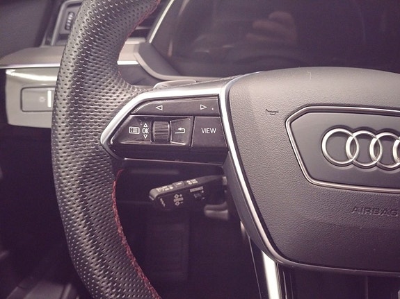 Audi Q8 19 of 21