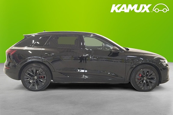 Audi Q8 2 of 21