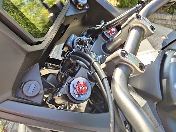 Honda XL750 5 of 9