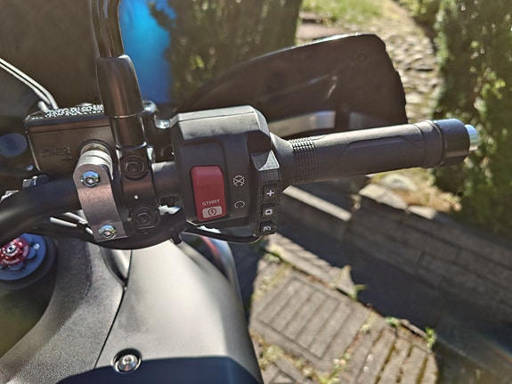 Honda XL750 3 of 9