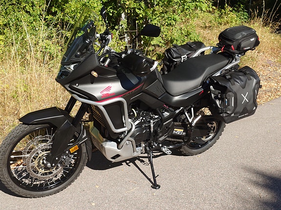 Honda XL750 4 of 9