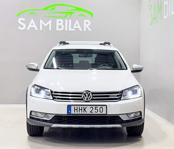 Volkswagen Passat Alltrack 2 of 20