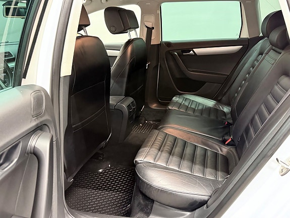 Volkswagen Passat Alltrack 15 of 20