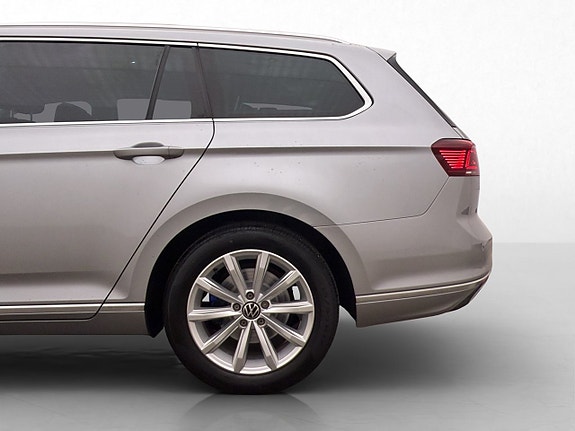 Volkswagen Passat 29 of 30