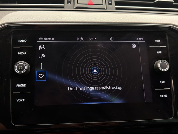 Volkswagen Passat 14 of 30