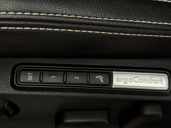 Volkswagen Passat 15 of 30