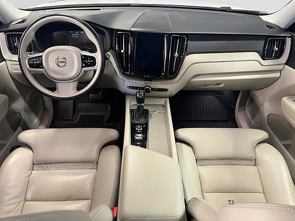 Volvo XC60 9 of 23