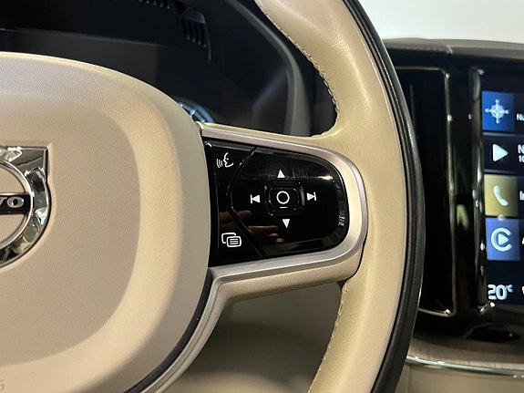Volvo XC60 20 of 23