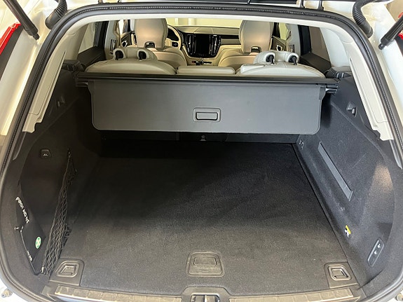 Volvo XC60 14 of 23