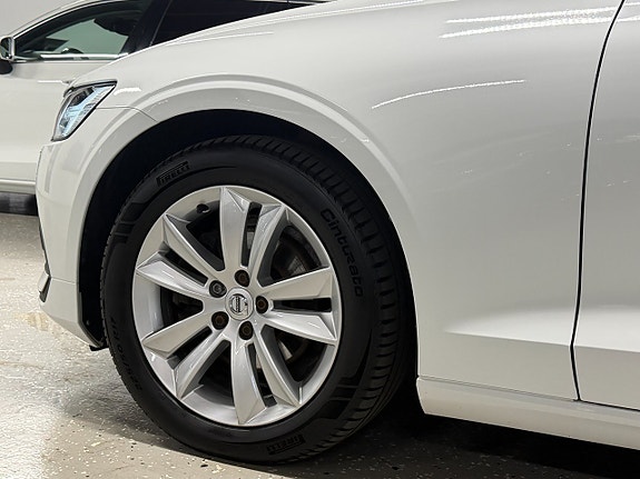 Volvo V60 6 of 28
