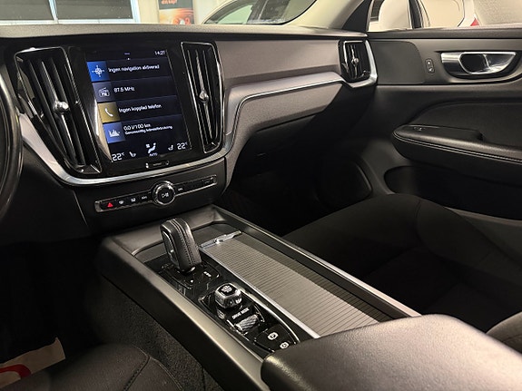 Volvo V60 18 of 28