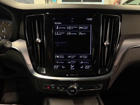 Volvo V60 19 of 28