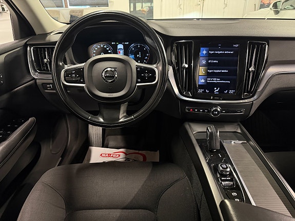 Volvo V60 14 of 28