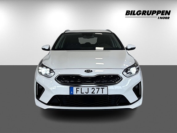 Kia Ceed 2 of 16