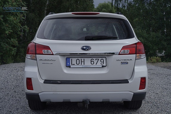 Subaru Outback 4 of 16