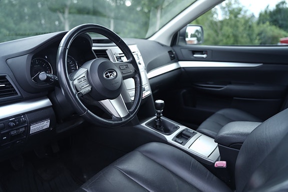 Subaru Outback 7 of 16