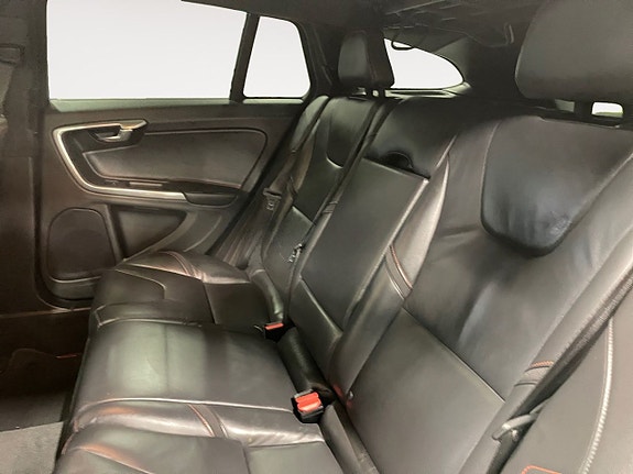 Volvo V60 22 of 24