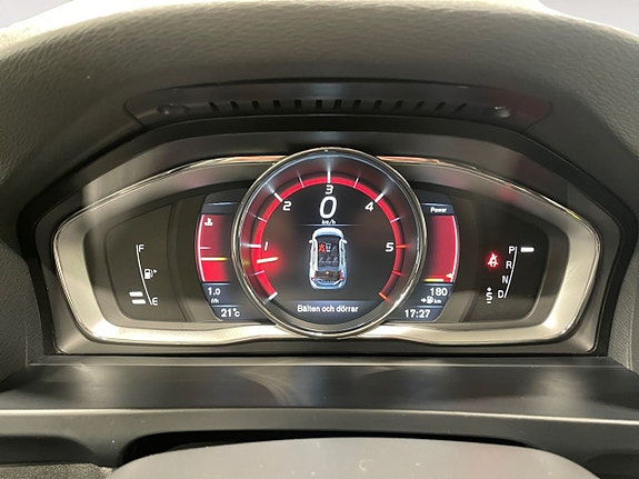 Volvo V60 14 of 24