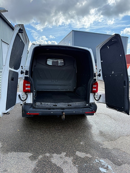 Volkswagen Transporter 3 of 10