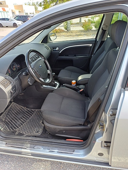 Ford Mondeo 7 of 22