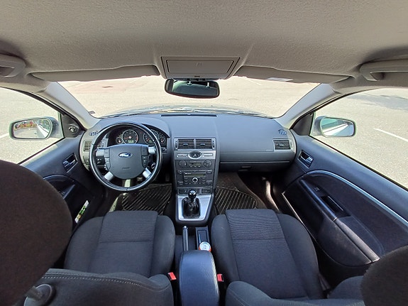 Ford Mondeo 9 of 22